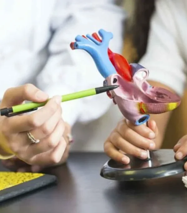 توسيع الصمام الميترالى بالبالون